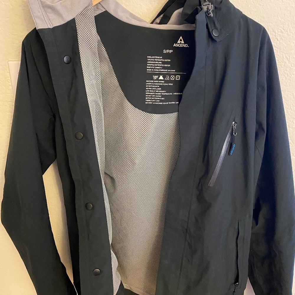 Ascend Men's Black Raincoat (Small)